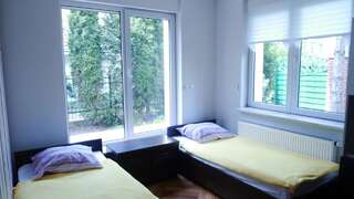 Хостелы Leonik Варшава Односпальная кровать в общем номере для женщин-8
