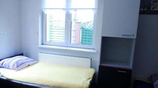 Хостелы Leonik Варшава Односпальная кровать в общем номере для женщин-10